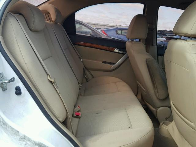 KL1TD56E19B636890 - 2009 CHEVROLET AVEO LS WHITE photo 6