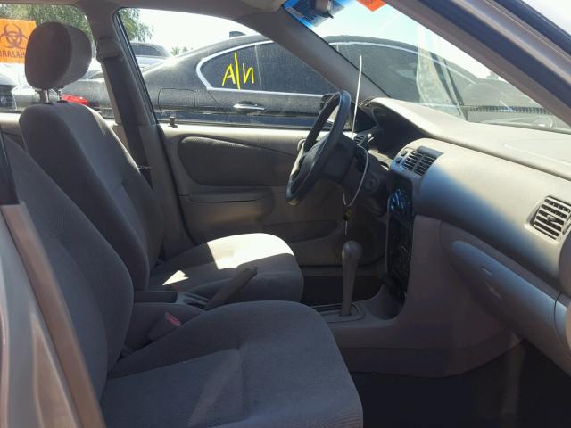 1Y1SK52832Z408196 - 2002 CHEVROLET GEO PRIZM 银色 照片 5