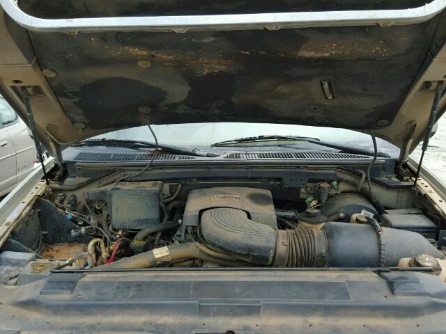 5LMRU27L3WLJ36923 - 1998 LINCOLN NAVIGATOR GOLD photo 7