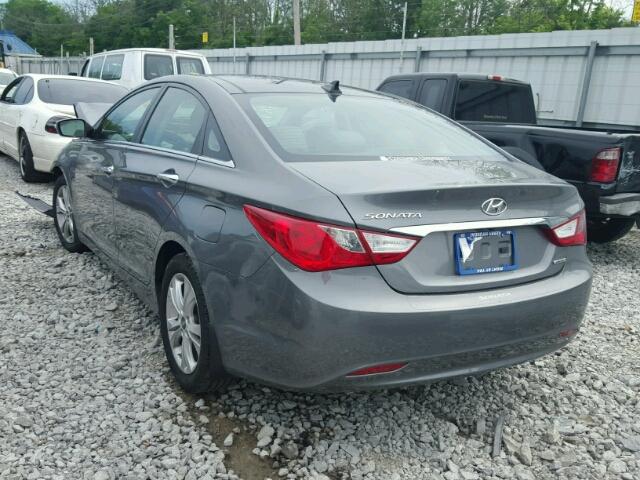 5NPEC4AC3CH454702 - 2012 HYUNDAI SONATA SE GRAY photo 3