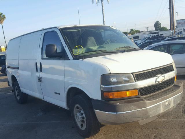 1GCGG25V341207136 - 2004 CHEVROLET EXPRESS G2 WHITE photo 1