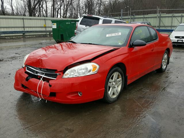 2G1WN151X69343585 - 2006 CHEVROLET MONTE CARL RED photo 2