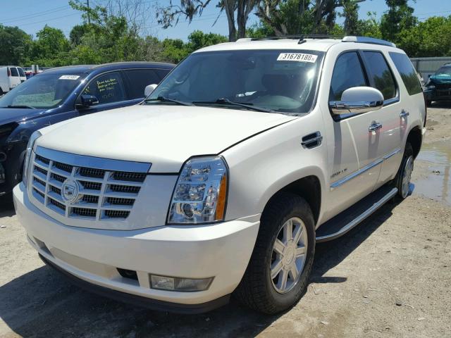 1GYUCAEF9AR167959 - 2010 CADILLAC ESCALADE WHITE photo 2