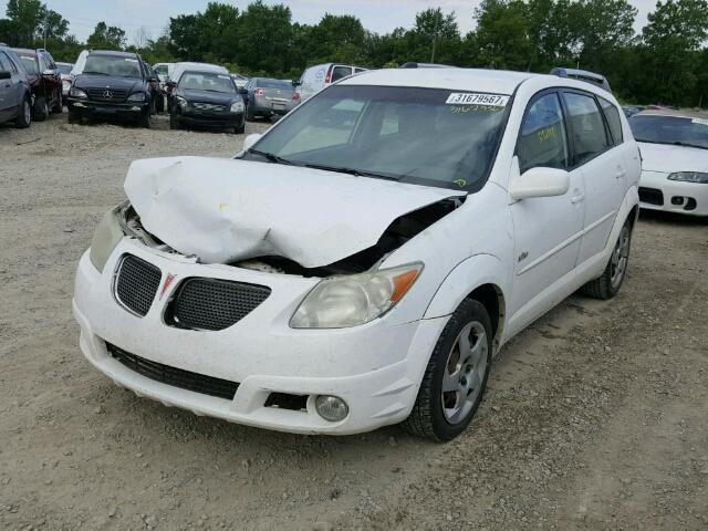 5Y2SL66865Z458404 - 2005 PONTIAC VIBE WHITE photo 2