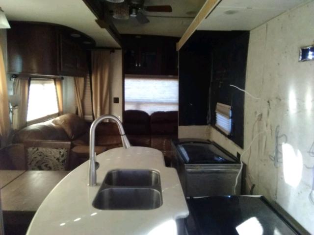 4V0FC3920DG004009 - 2013 CROS CROSSROADS BEIGE photo 5