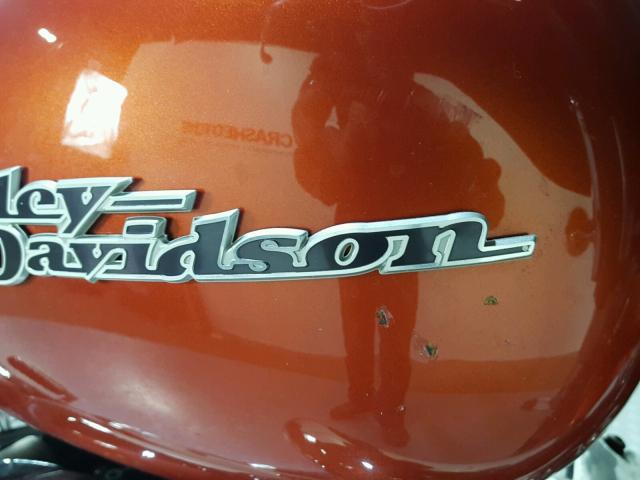 1HD1KBM10BB644018 - 2011 HARLEY-DAVIDSON FLHX ORANGE photo 18