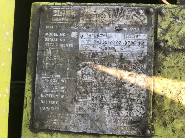 TN23502023786FA - 1990 CLAR FORKLIFT 绿色 照片 7