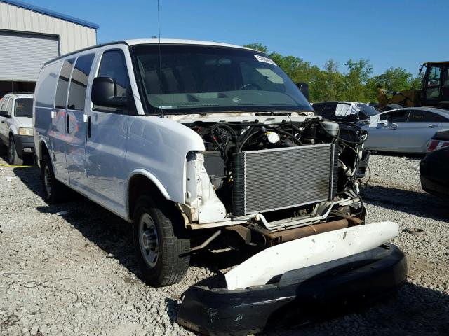 1GTHG35K881123660 - 2008 GMC SAVANA G35 WHITE photo 1