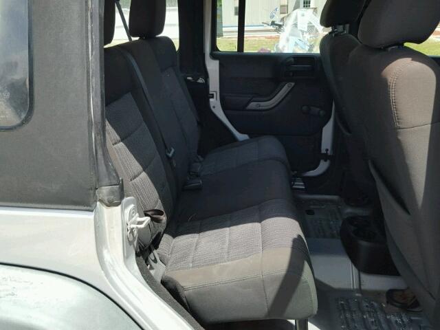 1J4BA3H17BL507770 - 2011 JEEP WRANGLER U SILVER photo 6