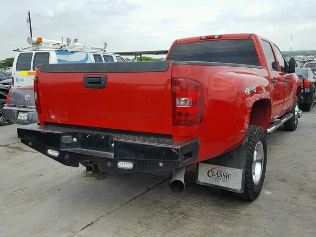 1GTJK336X8F173842 - 2008 GMC SIERRA K35 RED photo 4