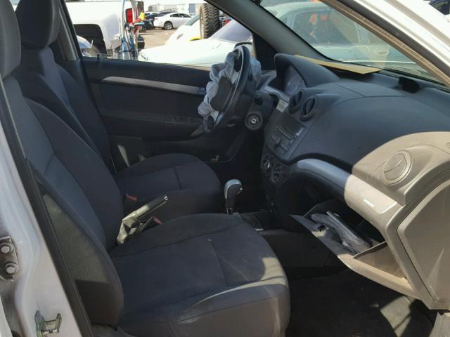 KL1TD5DE3BB201412 - 2011 CHEVROLET AVEO LS WHITE photo 5