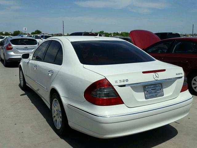 WDBUF22XX7B069720 - 2007 MERCEDES-BENZ E 320 CDI WHITE photo 3