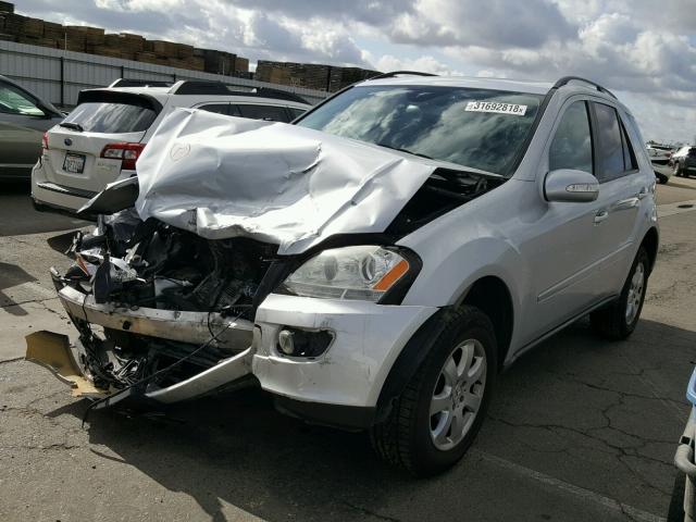 4JGBB86E36A072944 - 2006 MERCEDES-BENZ ML 350 SILVER photo 2