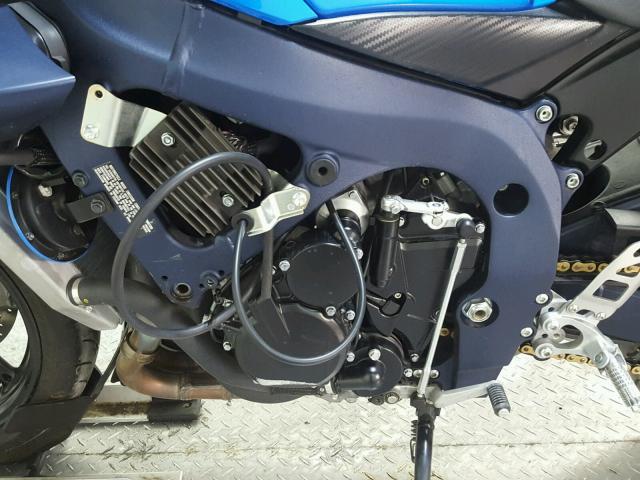 JS1GR7MA8C2101368 - 2012 SUZUKI GSX750 BLUE photo 11