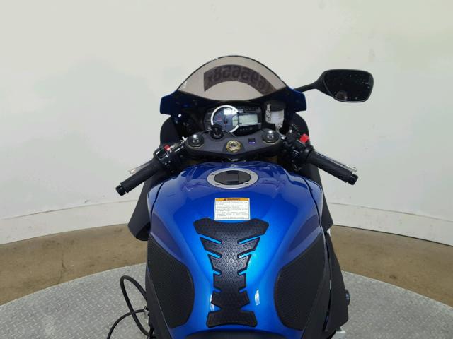 JS1GR7MA8C2101368 - 2012 SUZUKI GSX750 BLUE photo 18