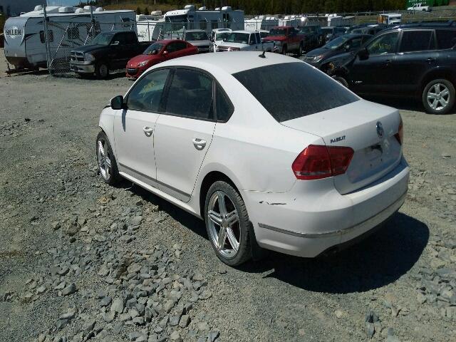 1VWAN7A30DC150618 - 2013 VOLKSWAGEN PASSAT S أبيض صورة 3
