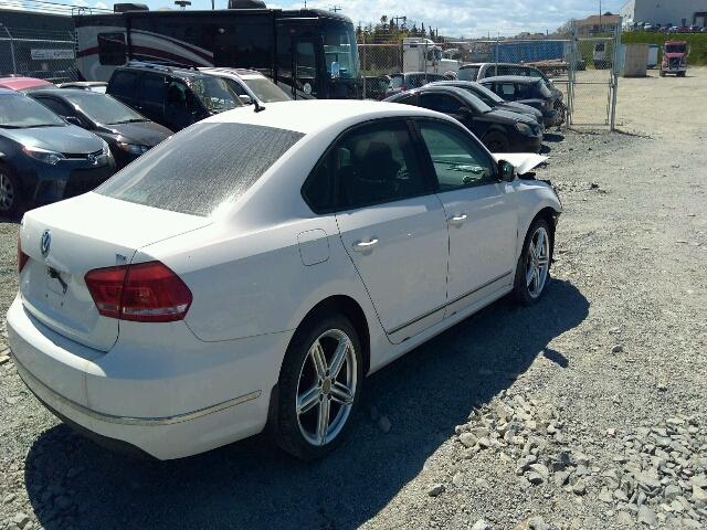1VWAN7A30DC150618 - 2013 VOLKSWAGEN PASSAT S أبيض صورة 4