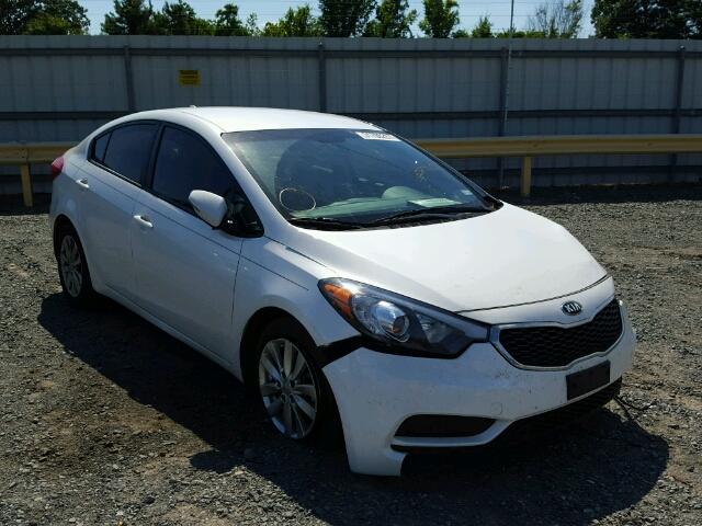 KNAFX4A62G5608760 - 2016 KIA FORTE LX WHITE photo 1