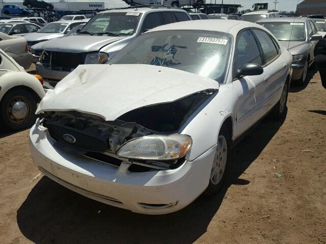 1FAHP53U76A248541 - 2006 FORD TAURUS SE WHITE photo 2