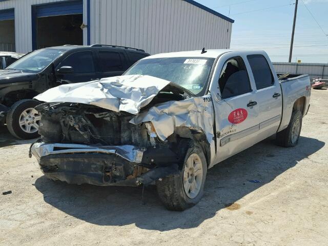 3GCPCSE04BG246767 - 2011 CHEVROLET SILVERADO SILVER photo 2