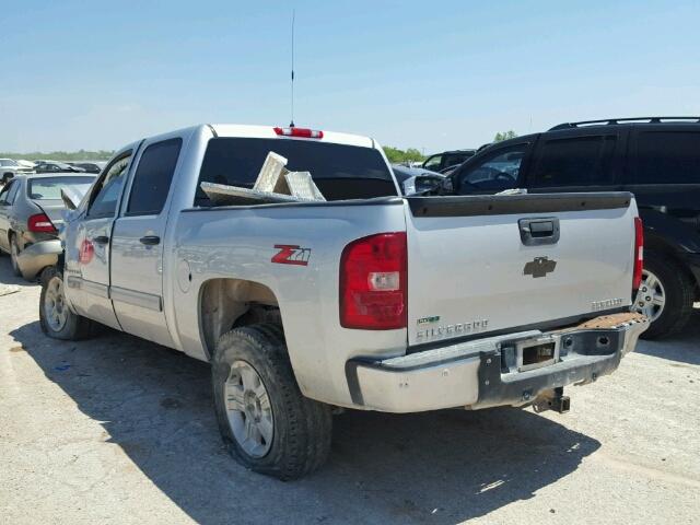 3GCPCSE04BG246767 - 2011 CHEVROLET SILVERADO SILVER photo 3