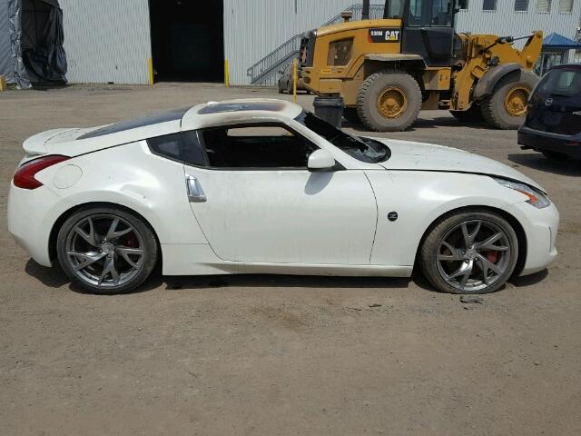 JN1AZ4EH6GM930636 - 2016 NISSAN 370Z BASE WHITE photo 9