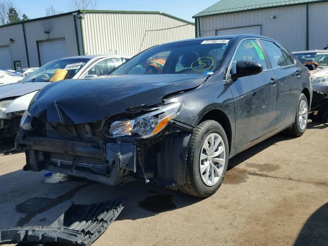 4T4BF1FK2FR516188 - 2015 TOYOTA CAMRY LE შავი ფოტო 2