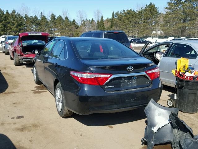 4T4BF1FK2FR516188 - 2015 TOYOTA CAMRY LE შავი ფოტო 3