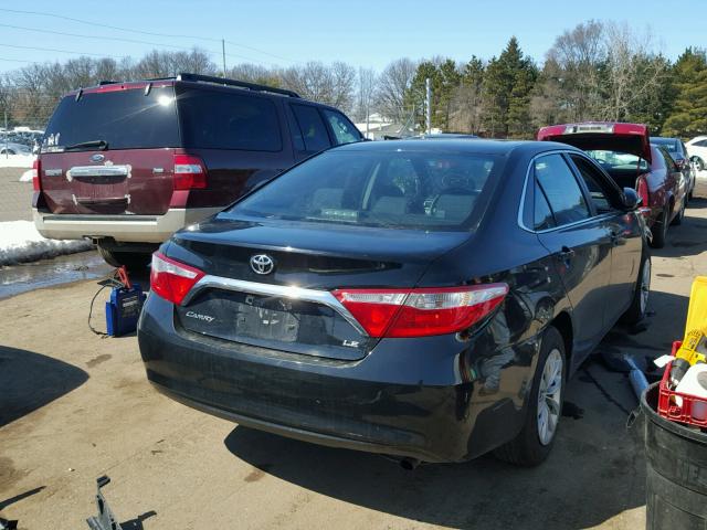 4T4BF1FK2FR516188 - 2015 TOYOTA CAMRY LE შავი ფოტო 4
