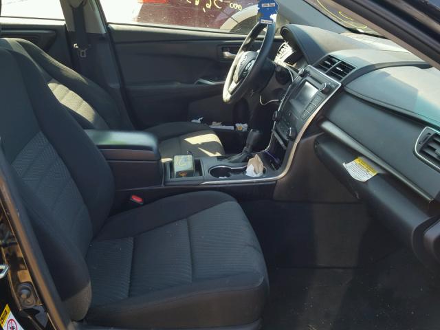 4T4BF1FK2FR516188 - 2015 TOYOTA CAMRY LE შავი ფოტო 5