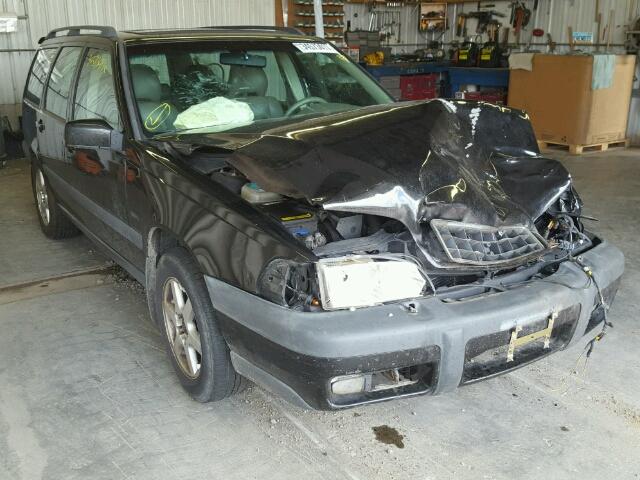 YV1LZ5641W2474167 - 1998 VOLVO V70 XC BLACK photo 1