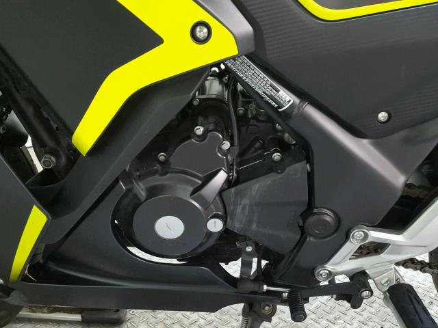 MLHNC5105G5200505 - 2016 HONDA CBR300 R YELLOW photo 11