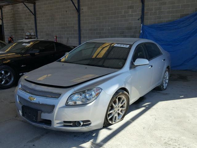 1G1ZE5EU8BF357162 - 2011 CHEVROLET MALIBU LTZ 银色 照片 2