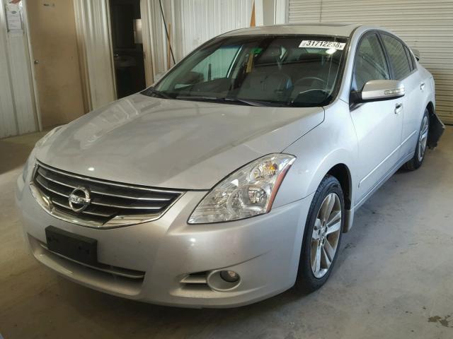 1N4BL2AP0AN564331 - 2010 NISSAN ALTIMA SR SILVER photo 2