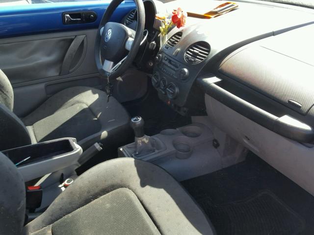 3VWCC21C4YM463371 - 2000 VOLKSWAGEN NEW BEETLE 蓝色 照片 5