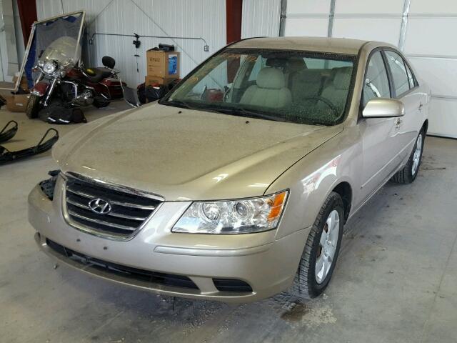 5NPET4AC7AH613489 - 2010 HYUNDAI SONATA GLS GOLD photo 2