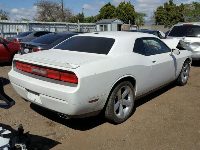 2C3CDYAG9CH125207 - 2012 DODGE CHALLENGER WHITE photo 4