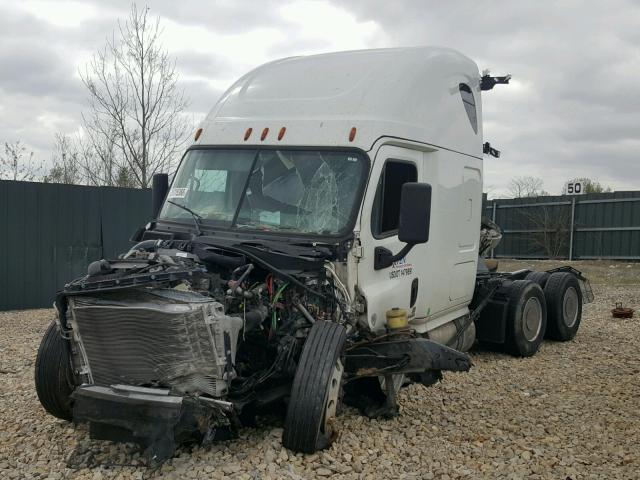 3AKJGLD51GSHC0001 - 2016 FREIGHTLINER CASCADIA 1 WHITE photo 2