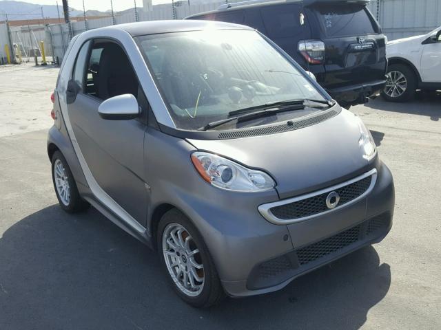WMEEJ9AA4DK720668 - 2013 SMART FORTWO ELE 银色 照片 1