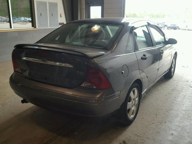 1FAFP38302W204082 - 2002 FORD FOCUS ZTS GRAY photo 4