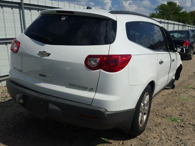 1GNEV23D29S128489 - 2009 CHEVROLET TRAVERSE L WHITE photo 4