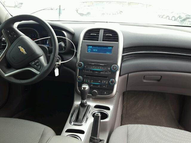 1G11B5SL1FF151740 - 2015 CHEVROLET MALIBU LS 白色 照片 9