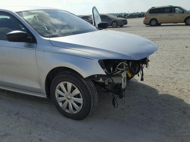 3VW1K7AJ7EM414277 - 2014 VOLKSWAGEN JETTA BASE 银色 照片 9
