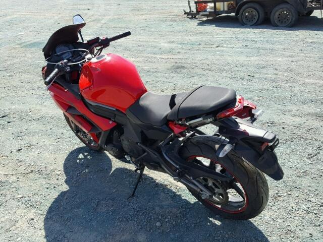 JKAEXEE13CDA00374 - 2012 KAWASAKI EX650 EC RED photo 3