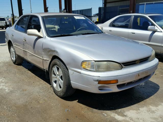 4T1BG12K0TU824663 - 1996 TOYOTA CAMRY DX GOLD photo 1