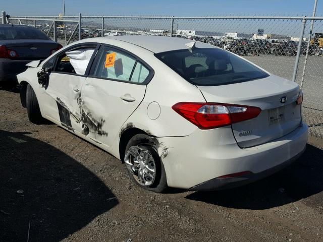 KNAFK4A60F5379542 - 2015 KIA FORTE LX WHITE photo 3