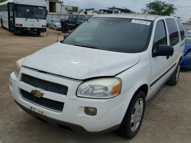 1GBDV13W18D201570 - 2008 CHEVROLET UPLANDER I WHITE photo 2