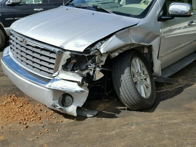 1A8HW58287F565777 - 2007 CHRYSLER ASPEN LIMI SILVER photo 9