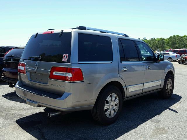 5LMFU27598LJ12701 - 2008 LINCOLN NAVIGATOR GRAY photo 4