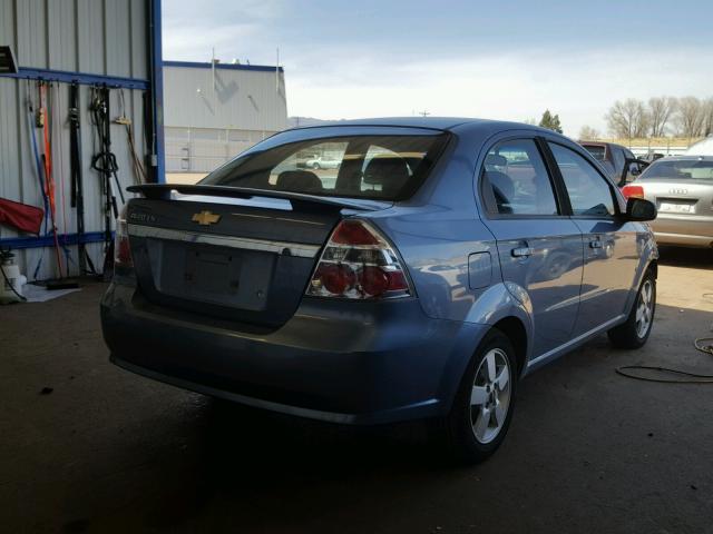 KL1TD56688B042496 - 2008 CHEVROLET AVEO BASE BLUE photo 4